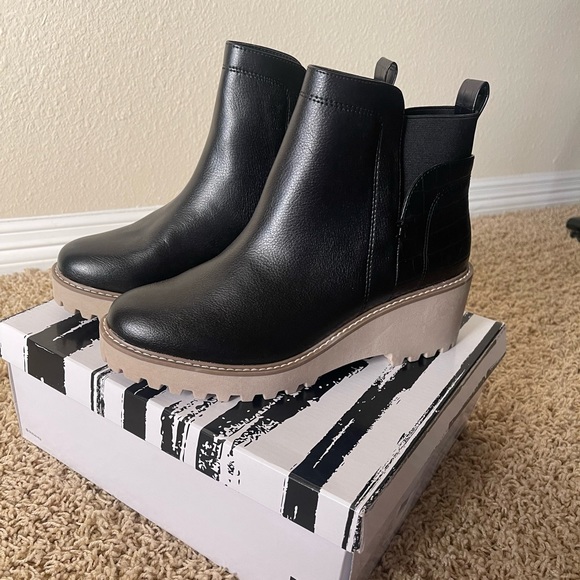 Dolce Vita Chelsea Ankle Boots - Black, Size 10 (Brand New!) - Picture 1 of 7